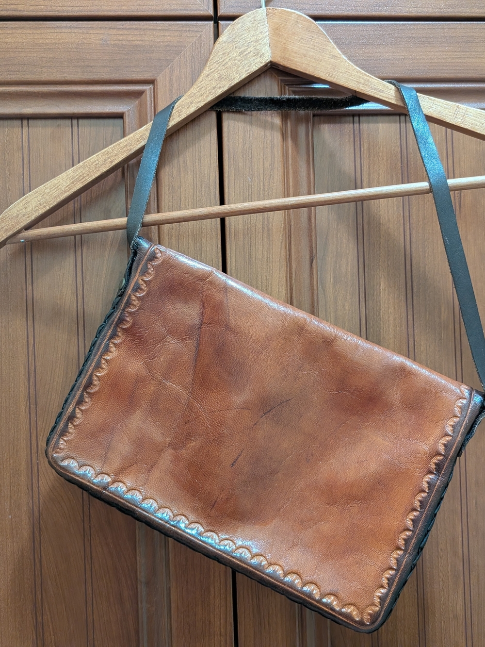 VINTAGE *Hand Made* Brown Leather Purse - Picture 2 of 5